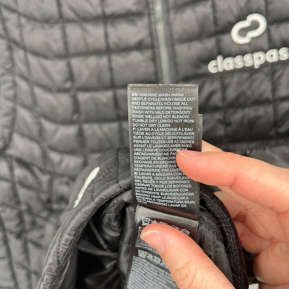 The North Face Mens Thermoball Trekker Vest Size M Black Quilted Puffer FLAW - Picture 12 of 16